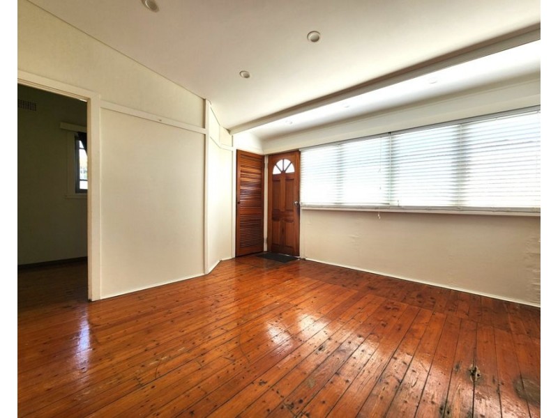 112 Willison Road, Carlton NSW 2218