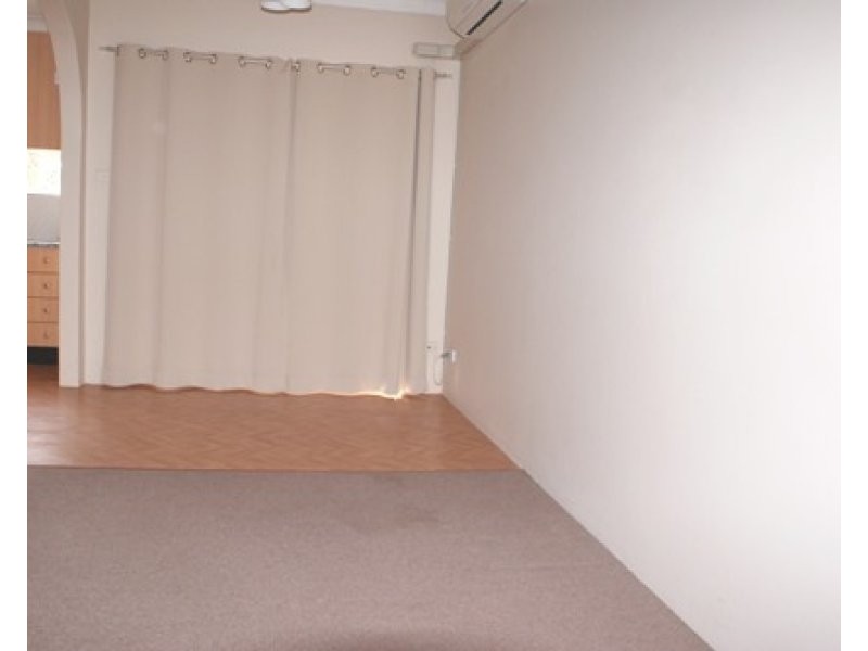 17/10-12 Forbes Street, Warwick Farm NSW 2170