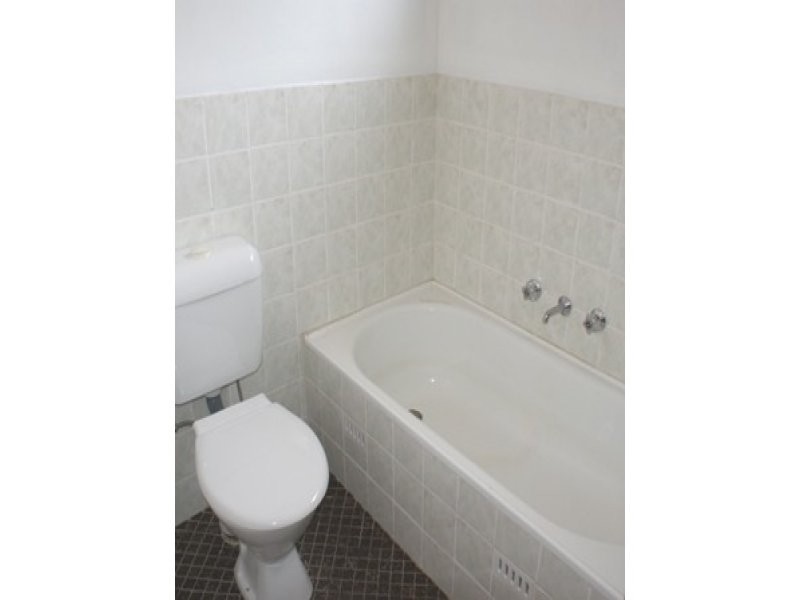 17/10-12 Forbes Street, Warwick Farm NSW 2170