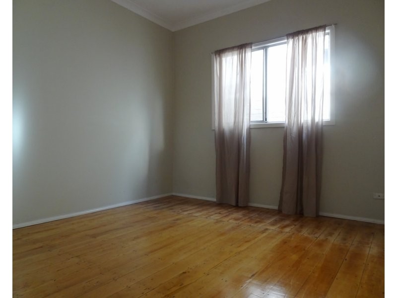 19 Station Street, Tempe NSW 2044