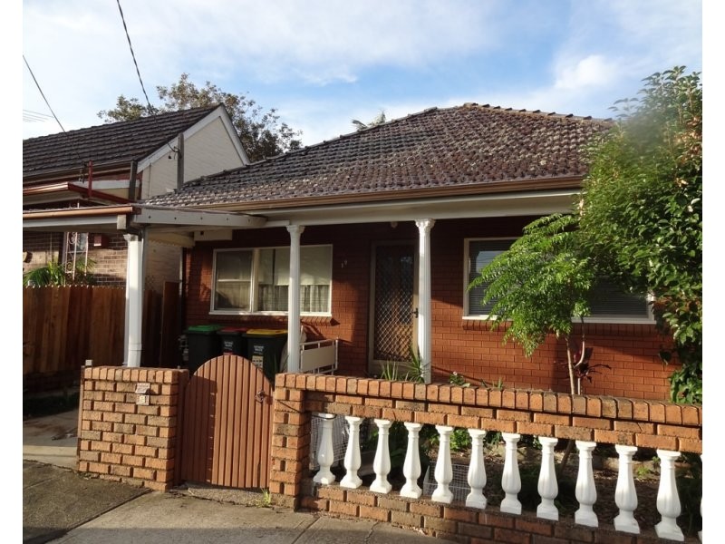 19 Station Street, Tempe NSW 2044