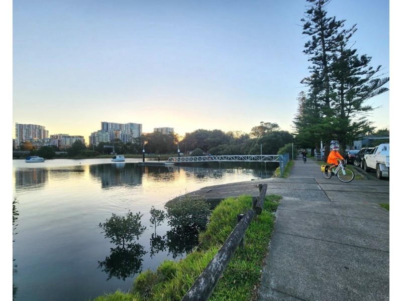 19 Station Street, Tempe NSW 2044