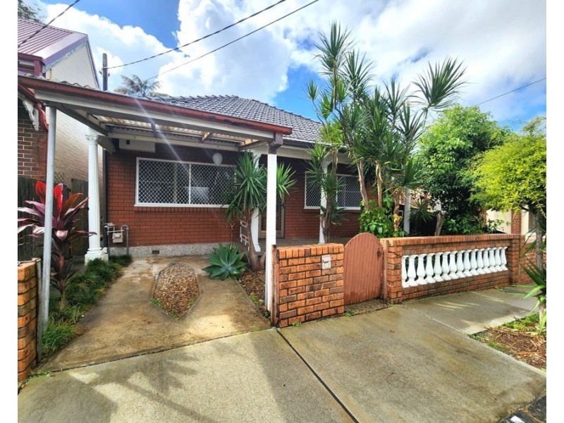 19 Station Street, Tempe NSW 2044