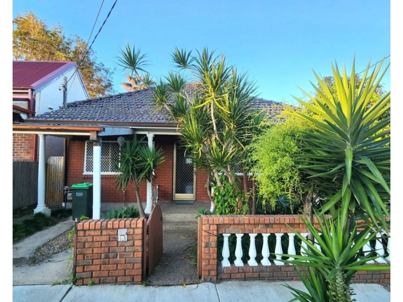 19 Station Street, Tempe NSW 2044