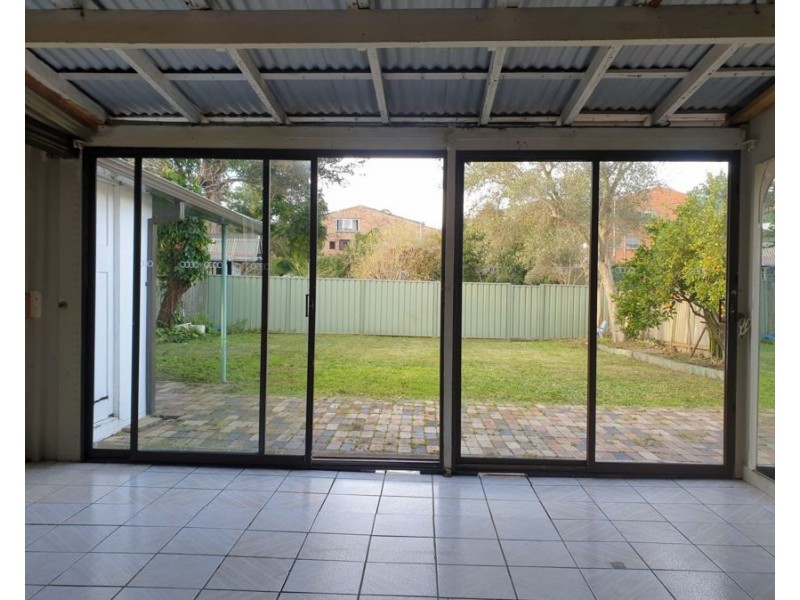 212 West Street, Blakehurst NSW 2221