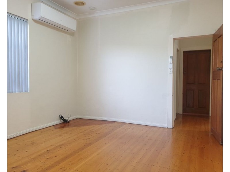 212 West Street, Blakehurst NSW 2221