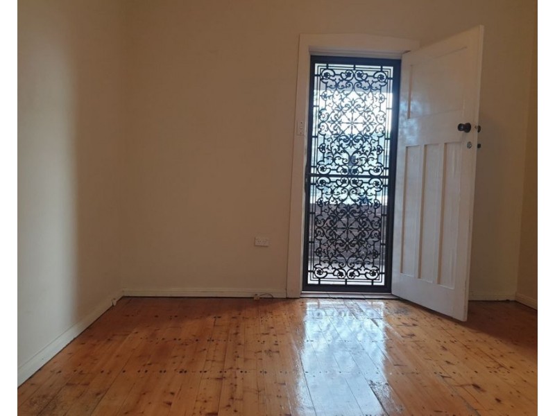 212 West Street, Blakehurst NSW 2221