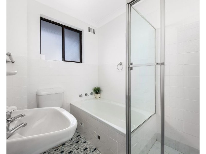 8/2-4 Seventh Avenue, Campsie NSW 2194