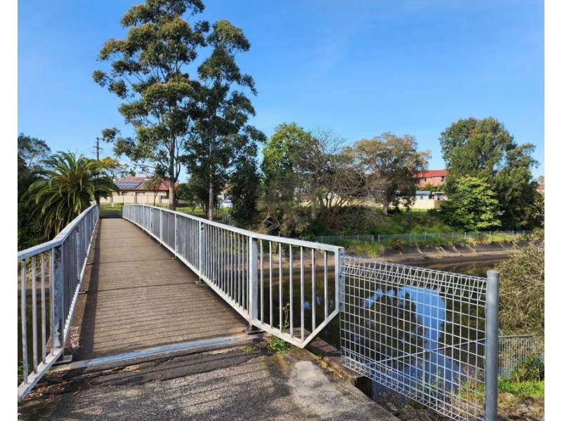 8/2-4 Seventh Avenue, Campsie NSW 2194