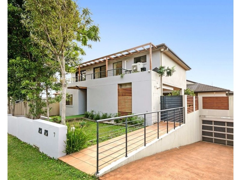 1/7 Farnham Avenue, Roselands NSW 2196