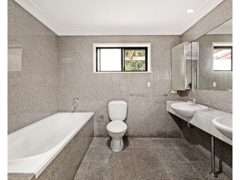 1/7 Farnham Avenue, Roselands NSW 2196