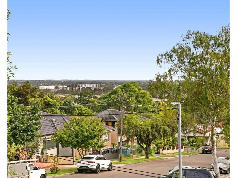 1/7 Farnham Avenue, Roselands NSW 2196