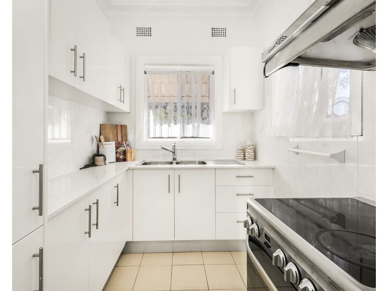 16 Slade Road, Bardwell Park NSW 2207