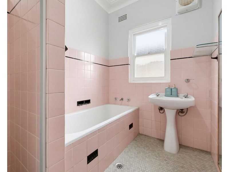 26 Caloola Crescent, Beverly Hills NSW 2209