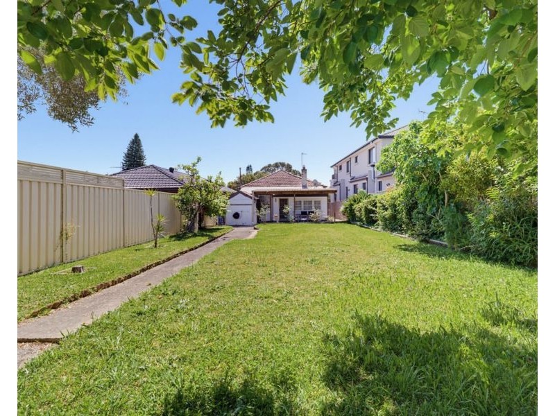 72 Yangoora Road, Lakemba NSW 2195