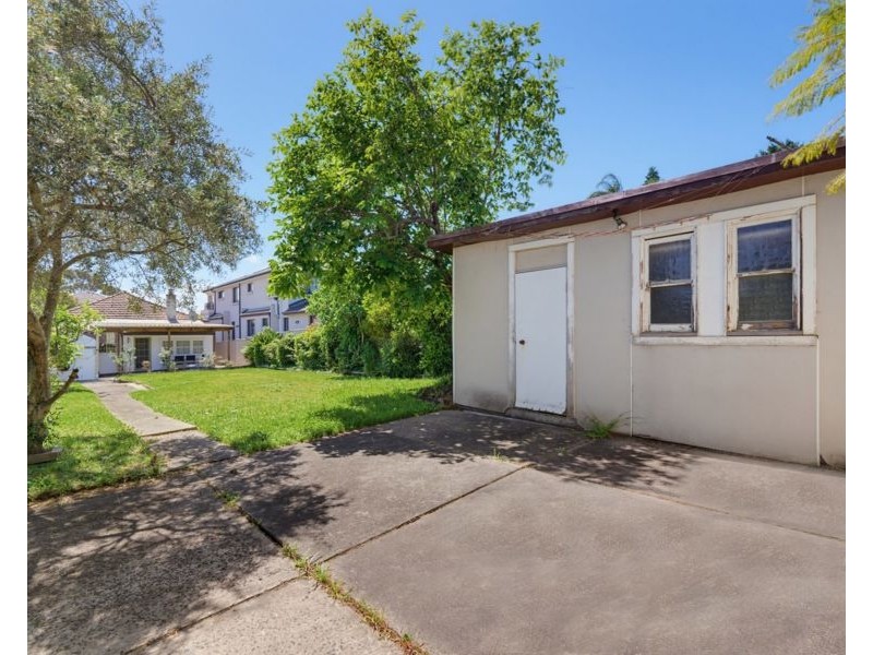 72 Yangoora Road, Lakemba NSW 2195