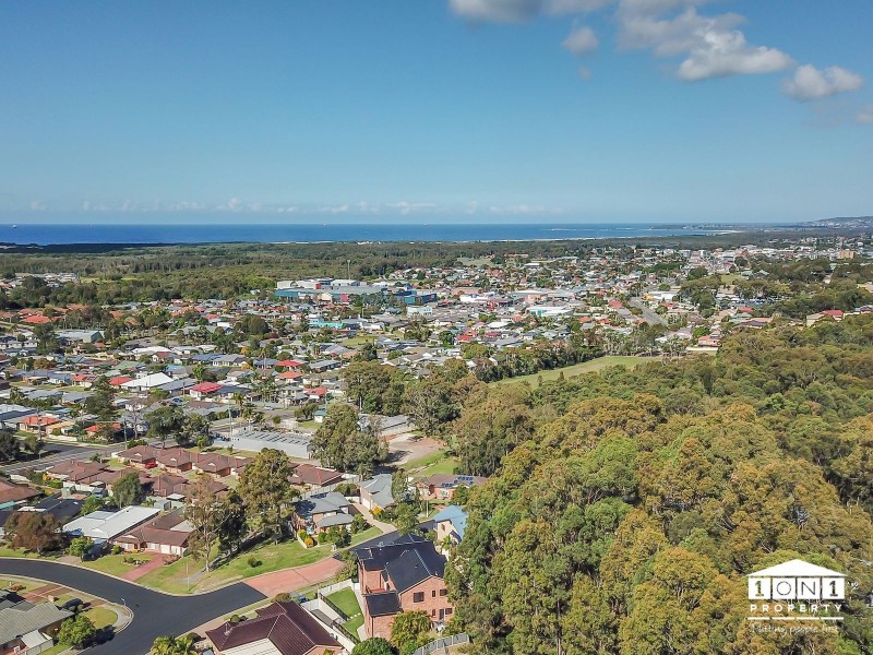 8 Castle Drive, Floraville NSW 2280