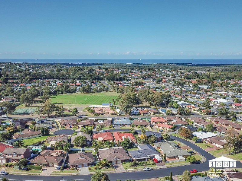 8 Castle Drive, Floraville NSW 2280