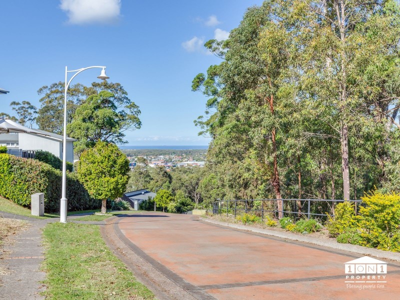 8 Castle Drive, Floraville NSW 2280