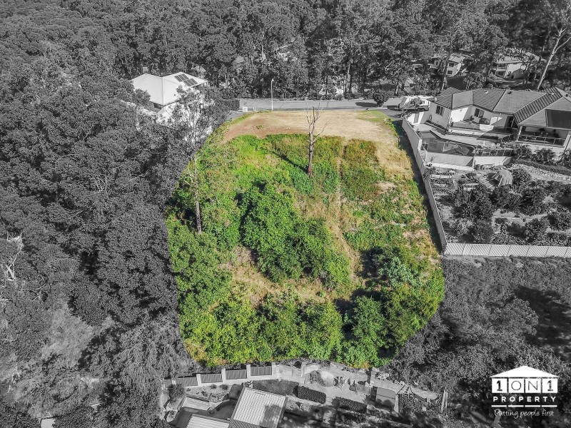 8 Castle Drive, Floraville NSW 2280