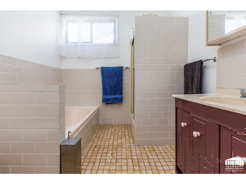 33 Tighes Terrace, Tighes Hill NSW 2297