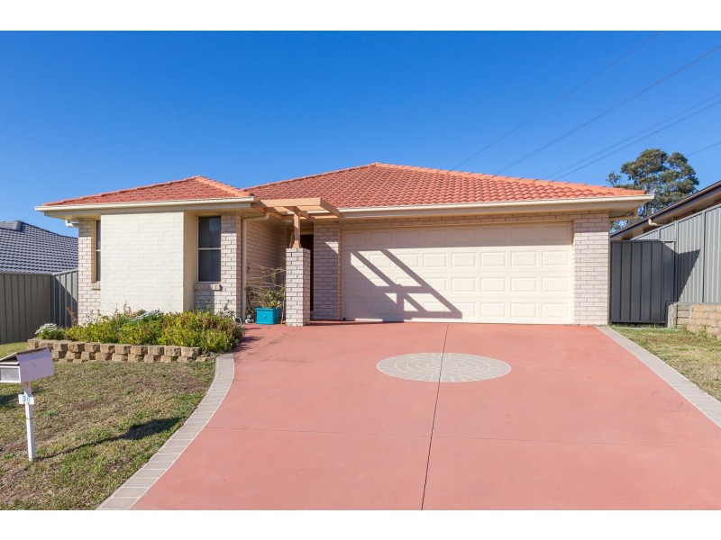 36 Cleveland Street, Cameron Park NSW 2285