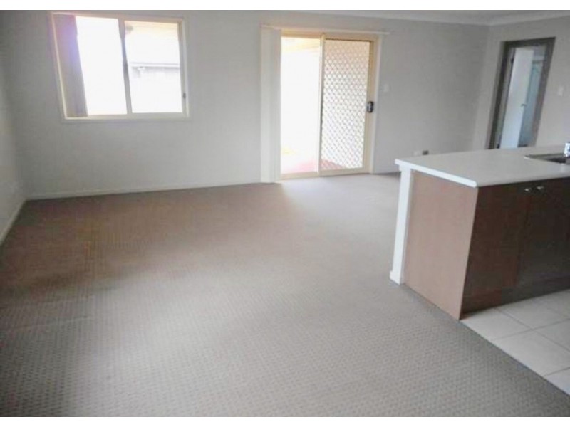 36 Cleveland Street, Cameron Park NSW 2285