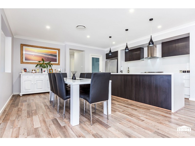 14 Carnival Close, Windella NSW 2320