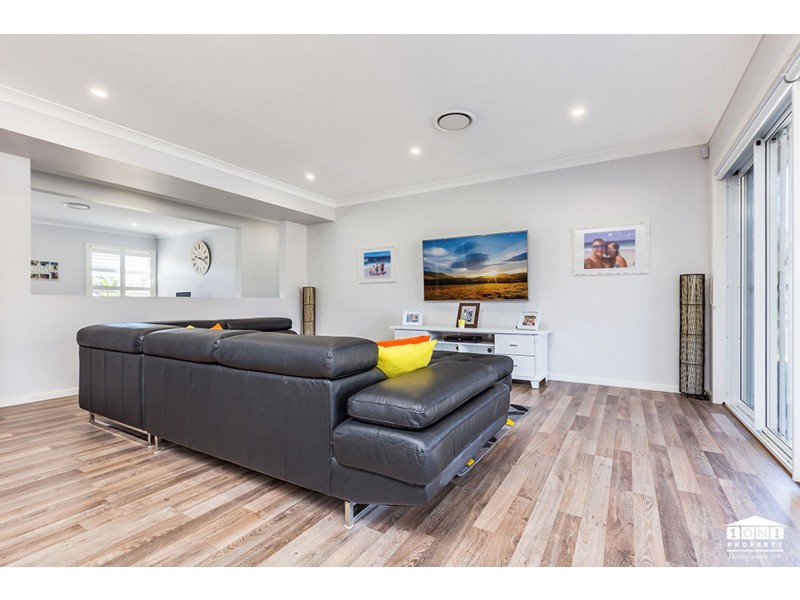 14 Carnival Close, Windella NSW 2320