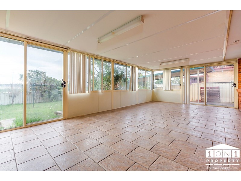 52 Michael Hill Avenue, Woodberry NSW 2322