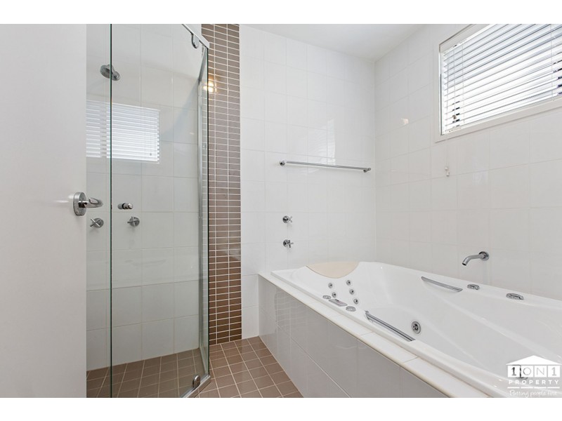 114 Sealand Road, Fishing Point NSW 2283