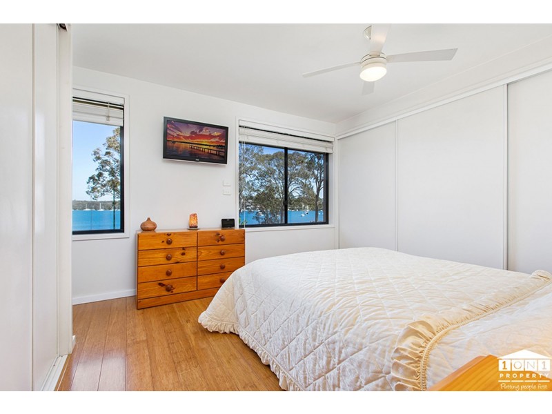 114 Sealand Road, Fishing Point NSW 2283