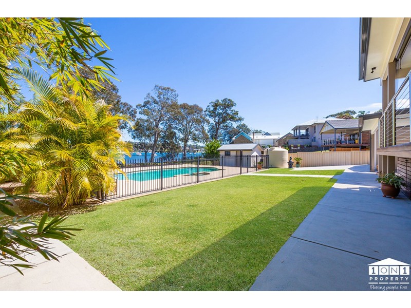 114 Sealand Road, Fishing Point NSW 2283