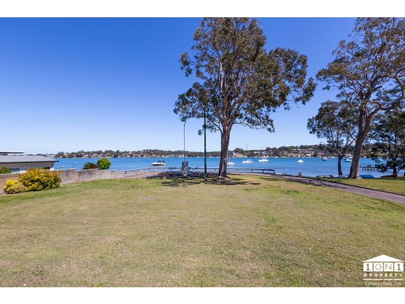 114 Sealand Road, Fishing Point NSW 2283