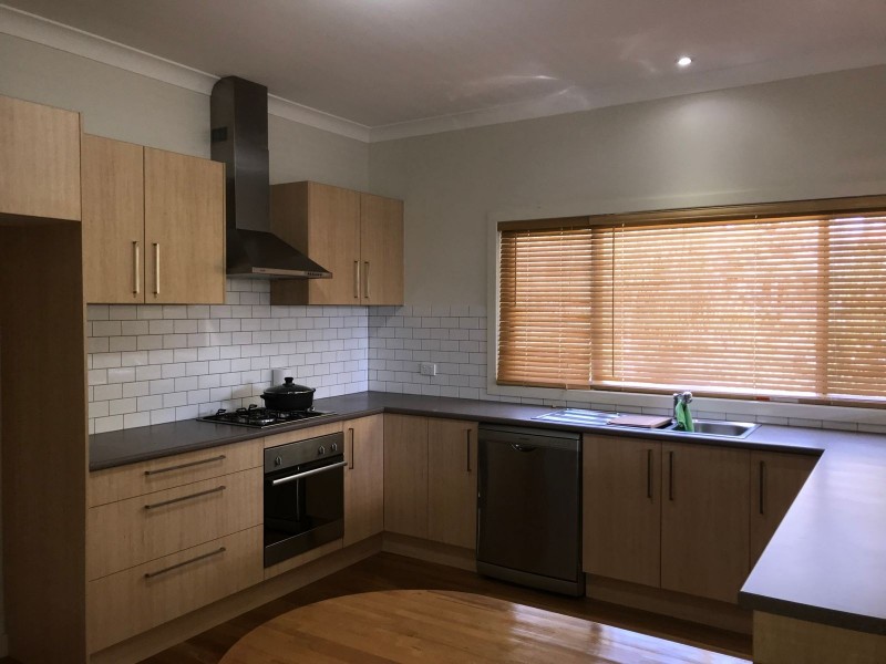 8 Victoria Crescent, New Lambton Heights NSW 2305