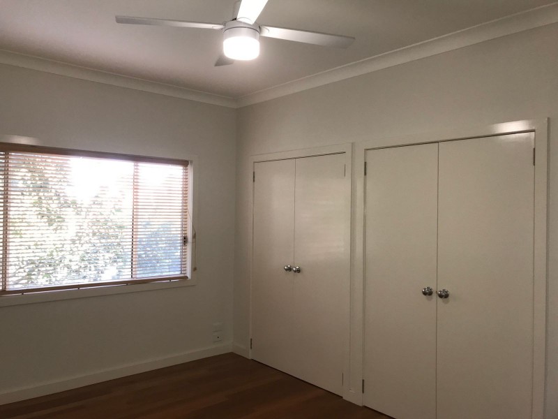 8 Victoria Crescent, New Lambton Heights NSW 2305