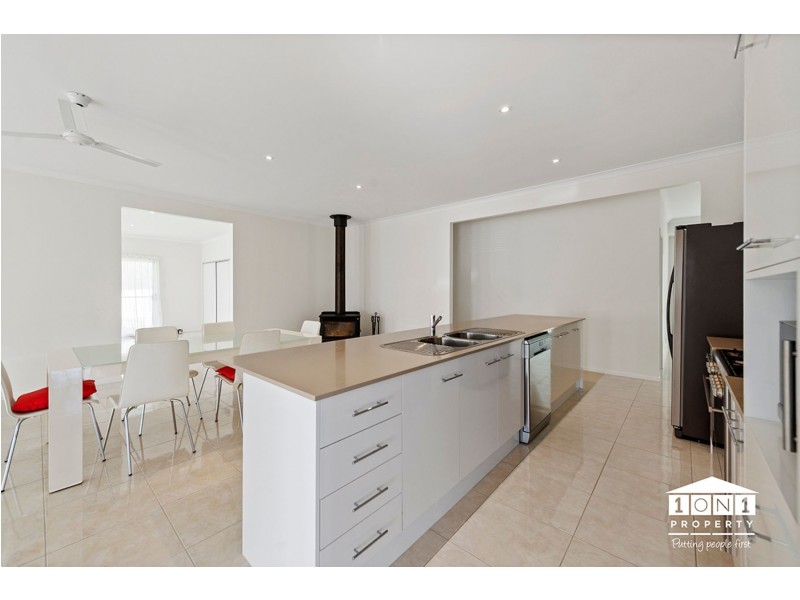 2 George Norman Close, Karuah NSW 2324