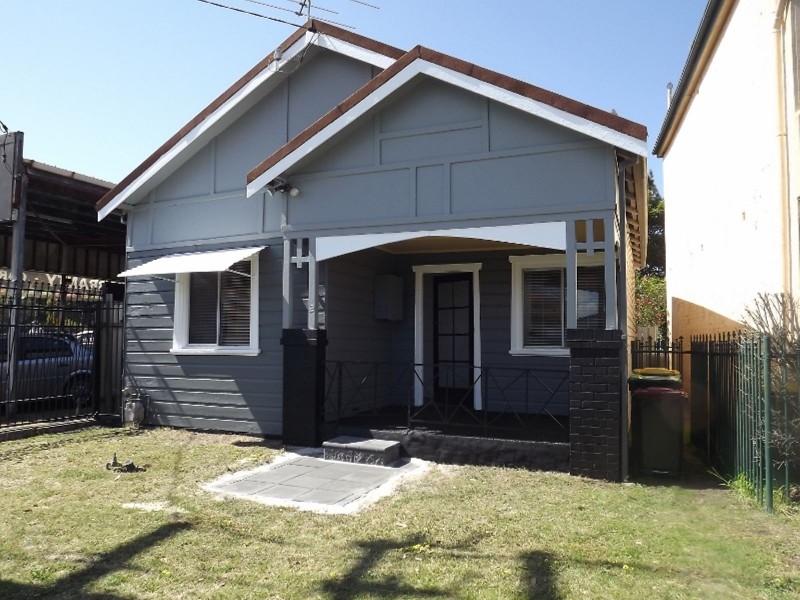 2 Ivy Street, Islington NSW 2296