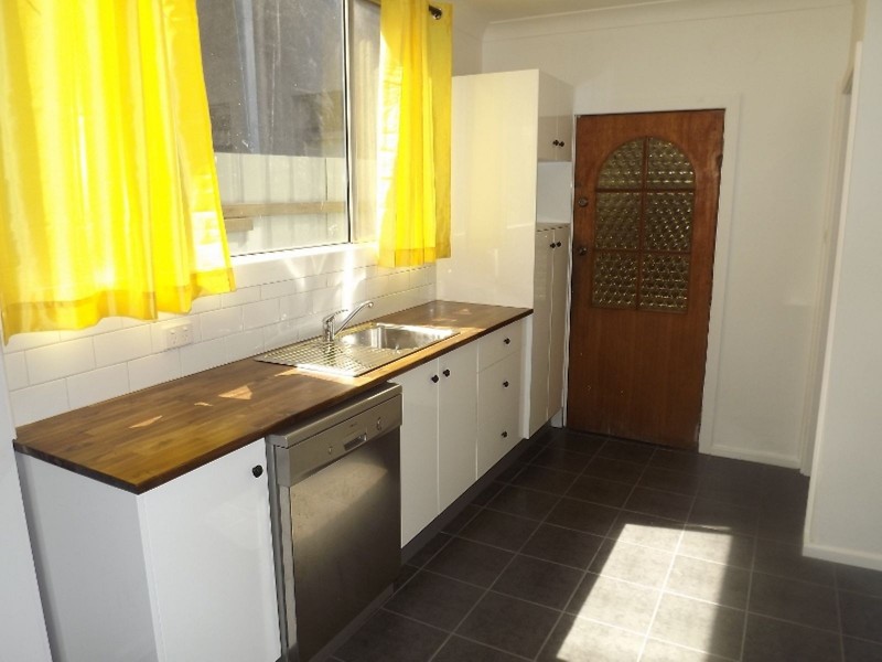 2 Ivy Street, Islington NSW 2296