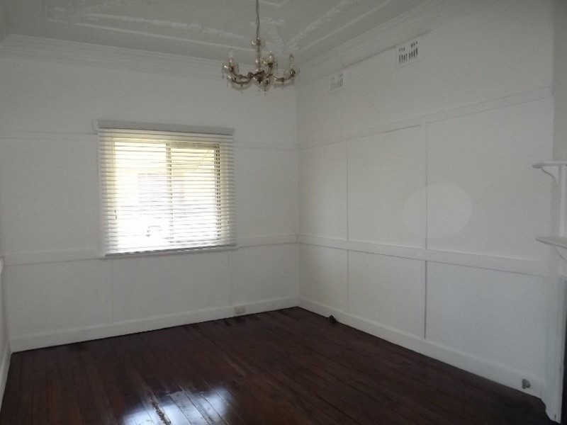 2 Ivy Street, Islington NSW 2296