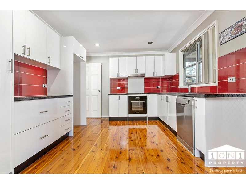 8 Silver Wattle Drive, Medowie NSW 2318