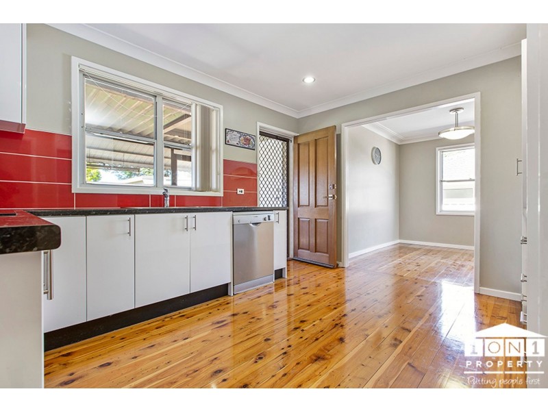 8 Silver Wattle Drive, Medowie NSW 2318