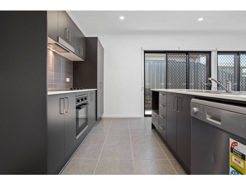 39 Breakwell Road, Cameron Park NSW 2285