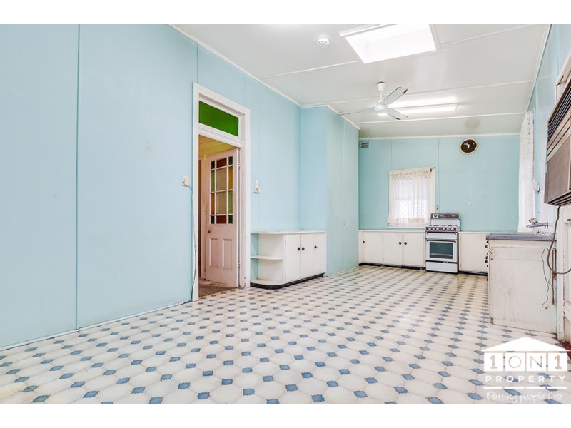 24 Roslyn Avenue, Islington NSW 2296