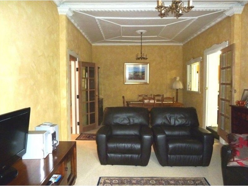 71 Thompson Street, East Maitland NSW 2323