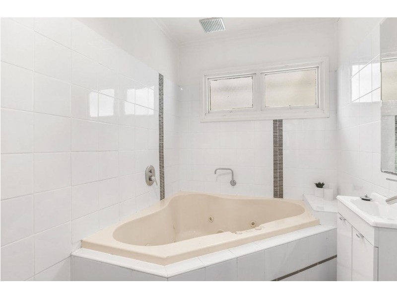 2 Velinda Street, Edgeworth NSW 2285