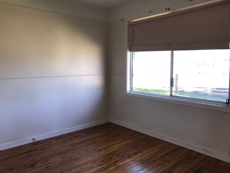 306 Lake Road, Glendale NSW 2285