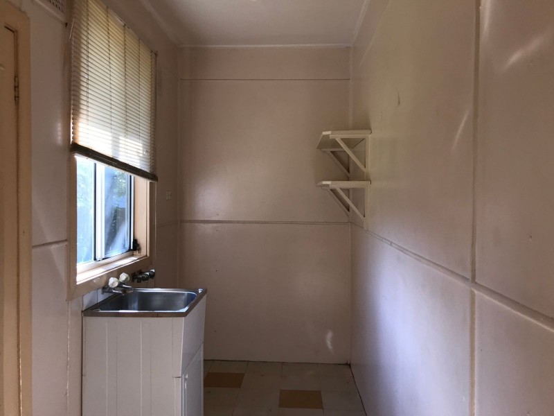 306 Lake Road, Glendale NSW 2285