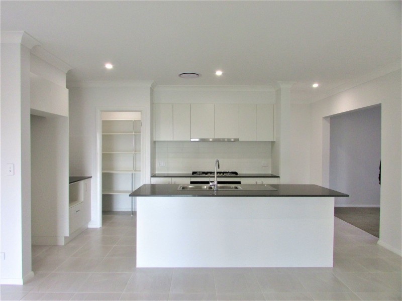 37 Rockmaster Street, Chisholm NSW 2322