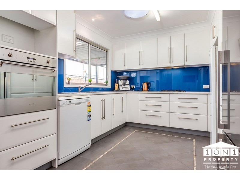 24 Delasala Drive, Macquarie Hills NSW 2285